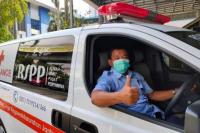 Sebuah penelitian menyebutkan pekerjaan pengemudi ambulance dan taksi memiliki risiko rendah terserang alzheimer. (foto:pengemudi ambulance)